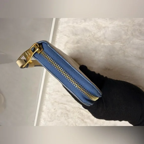 LOUIS VUITTON-SP4198 Cream Empreinte Zippy Wallet - Picture 4 of 15